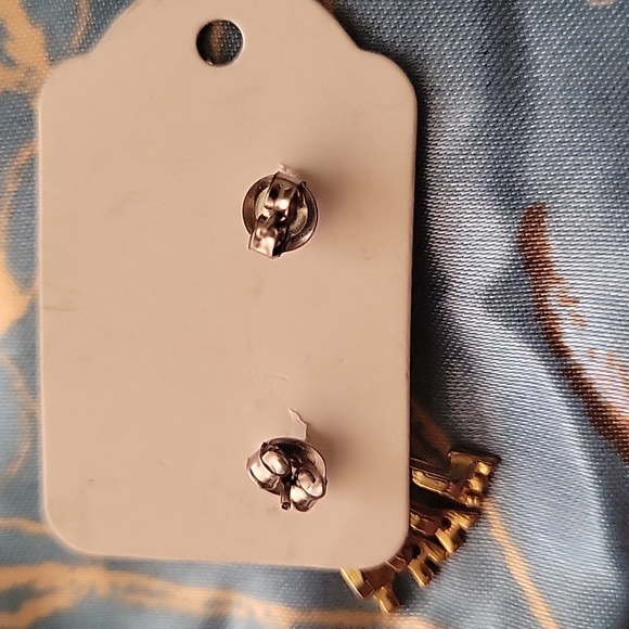 "Mary" heart gold tone letter earrings - Picture 3 of 3